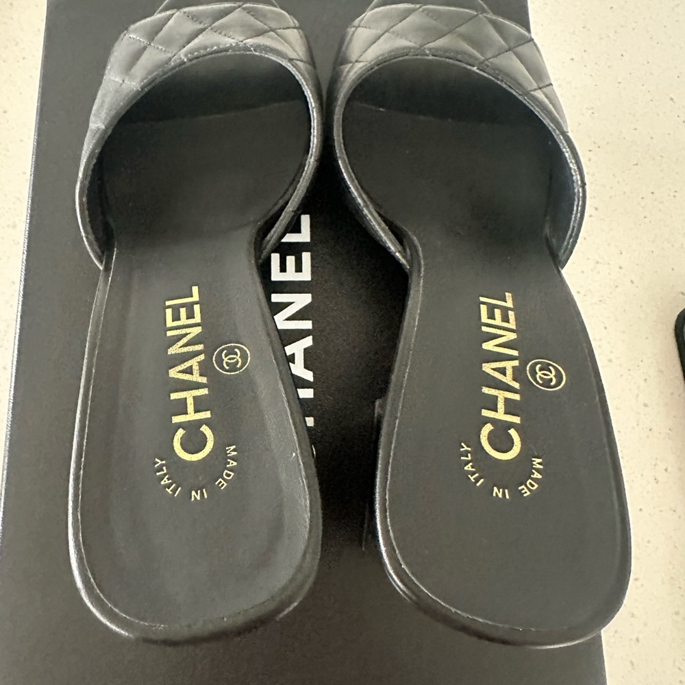 Chanel Black Quilted Women's Heel Mule - Picture 4 of 5